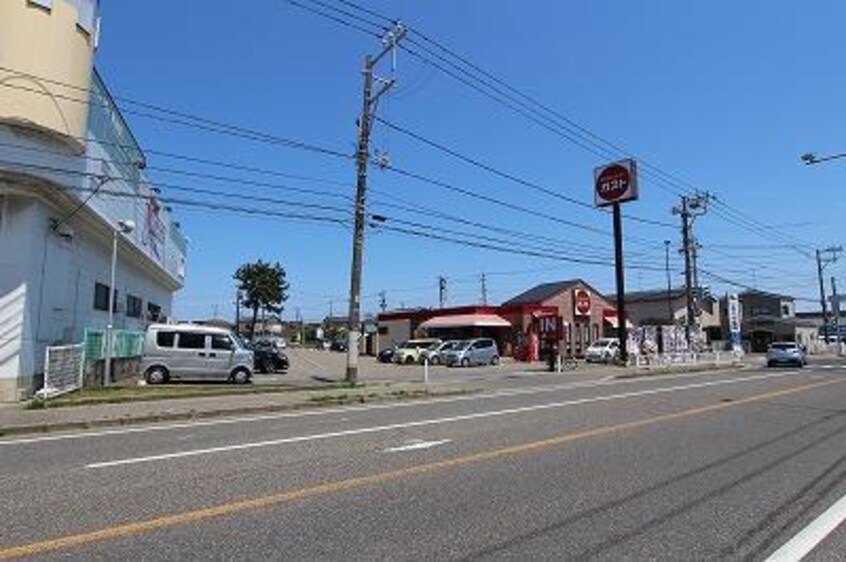 ガスト新潟五十嵐店（から好し取扱店）(その他飲食（ファミレスなど）)まで370m アコーダンス松田