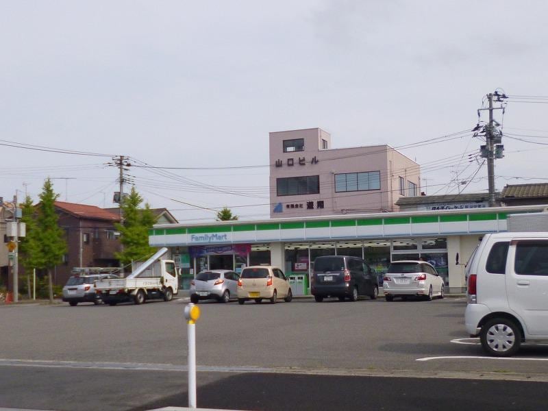 ファミリーマート新潟平島店(コンビニ)まで458m アーバンハイツ