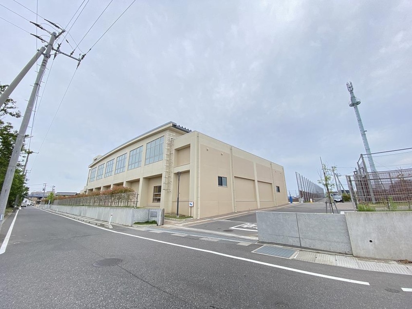 新潟市立新通つばさ小学校(小学校)まで1102m ピュアみやび３番館