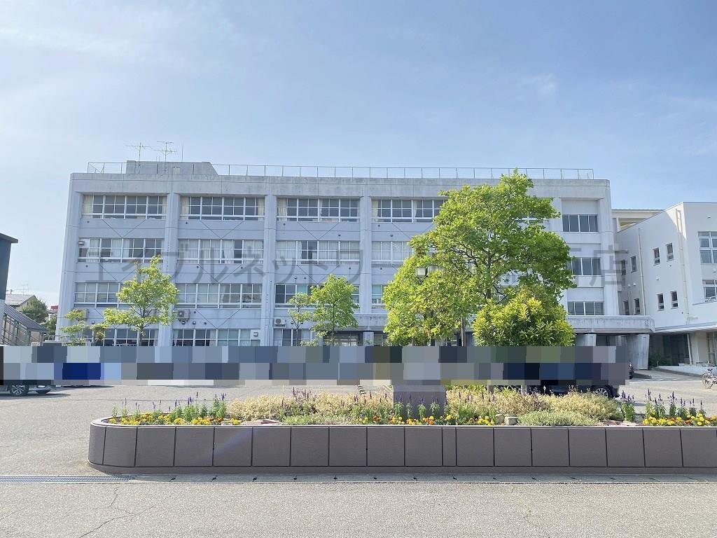 新潟市立小針小学校(小学校)まで890m レジデンスK