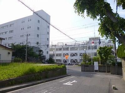私立明倫短期大学(大学/短大/専門学校)まで991m 真砂ハイツ