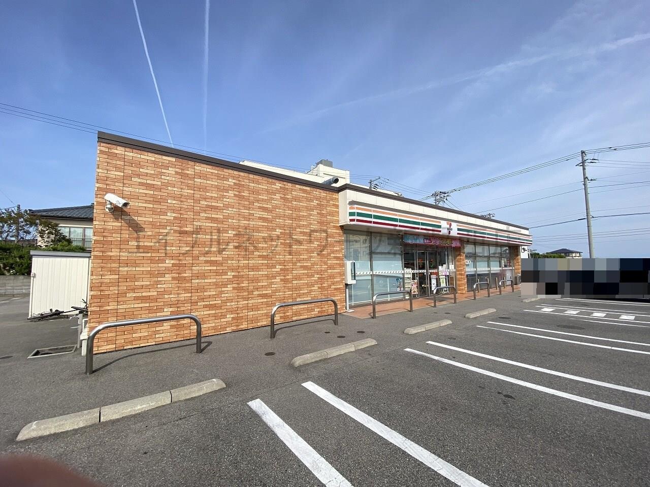 セブンイレブン新潟寺尾台2丁目店(コンビニ)まで271m アパルト寺尾台