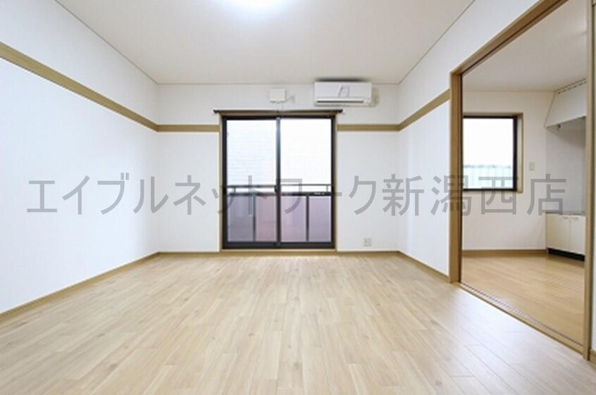  シュペルノーヴァ　Ａ棟