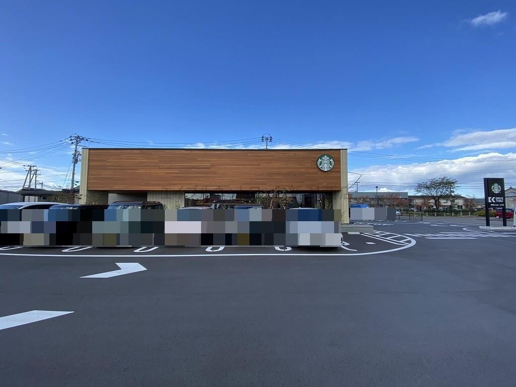 スターバックスコーヒー新潟小新店(その他飲食（ファミレスなど）)まで184m ｋｏｋｏｍｏ　ｉ