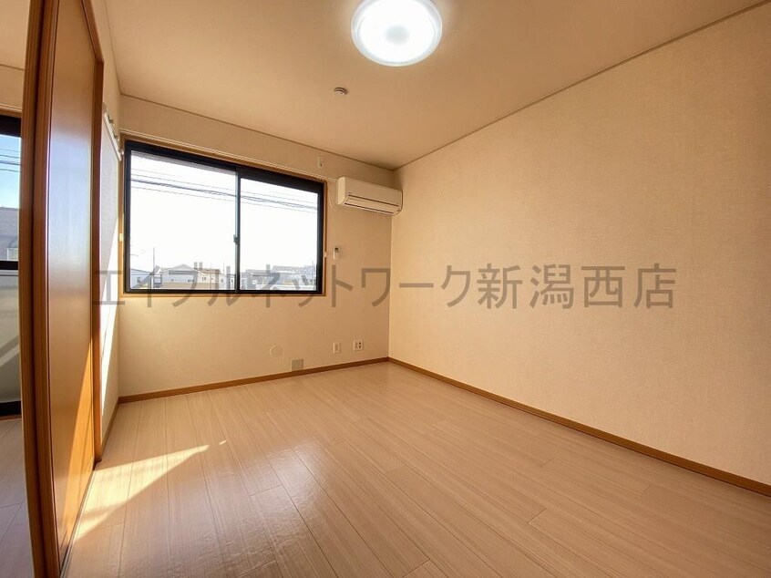 参考写真（反転タイプ） サンモールヴィレッジ