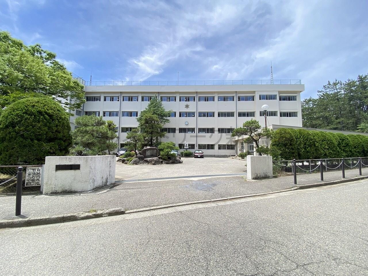 青山小学校(小学校)まで838m アトリオ青山