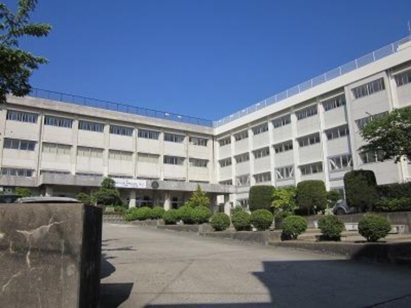 新潟市立東青山小学校(小学校)まで280m プラシード