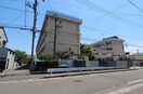 新潟市立新通小学校(小学校)まで1072m マリオンIII