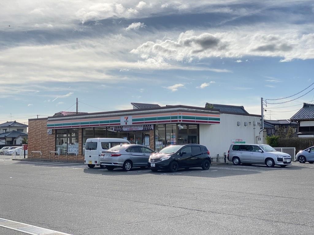セブンイレブン新潟鯵潟店(コンビニ)まで391m グランシェールＣ・Ｄ