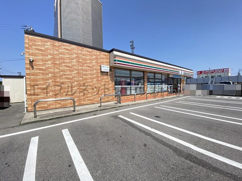 セブンイレブン新潟黒埼インター店(コンビニ)まで1067m ラ・ファイエ