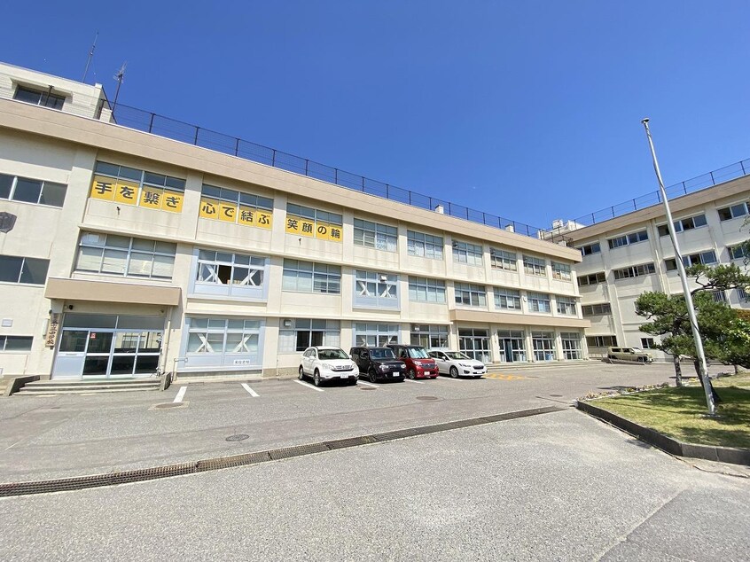 新潟市立五十嵐中学校(中学校/中等教育学校)まで2565m ウエストヒルズ