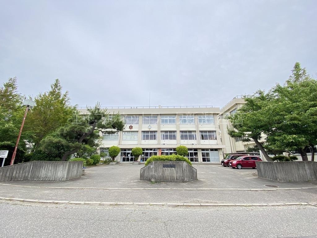 新潟市立坂井東小学校(小学校)まで1478m ミライズテラス亀貝