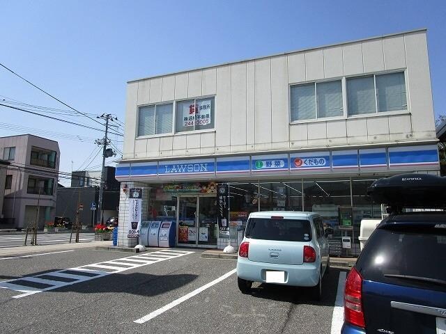 ローソン新潟沼垂西店(コンビニ)まで285m ホポロ東万代