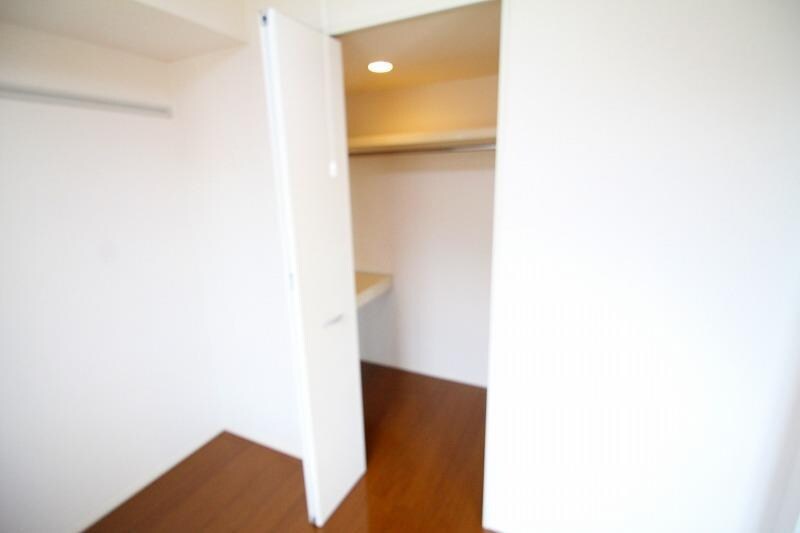  アクシス