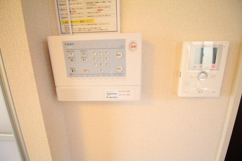  アクシス