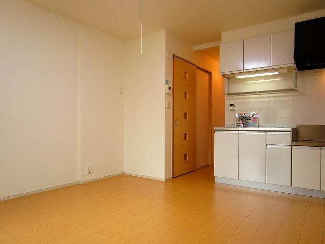  ローレルガーデン白山