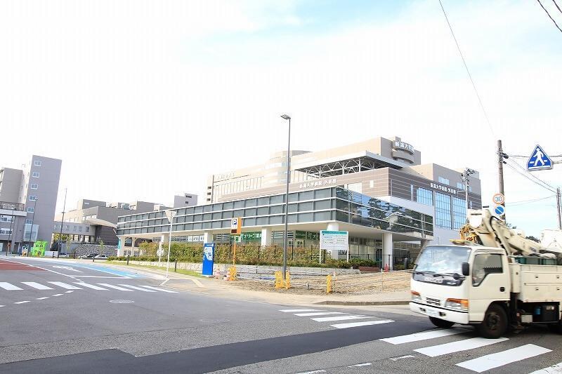 新潟大学医歯学総合病院(病院)まで1010m ローレルガーデン白山