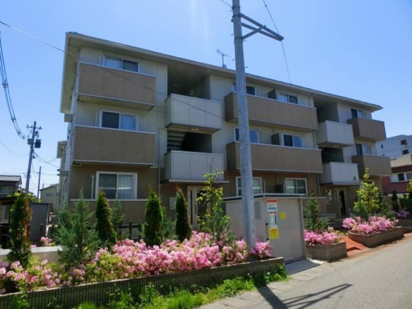 Ａ棟外観 レイクサイドＡ棟