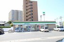 ファミリーマート柳都大橋南店(コンビニ)まで277m ガーデンシティ三和町