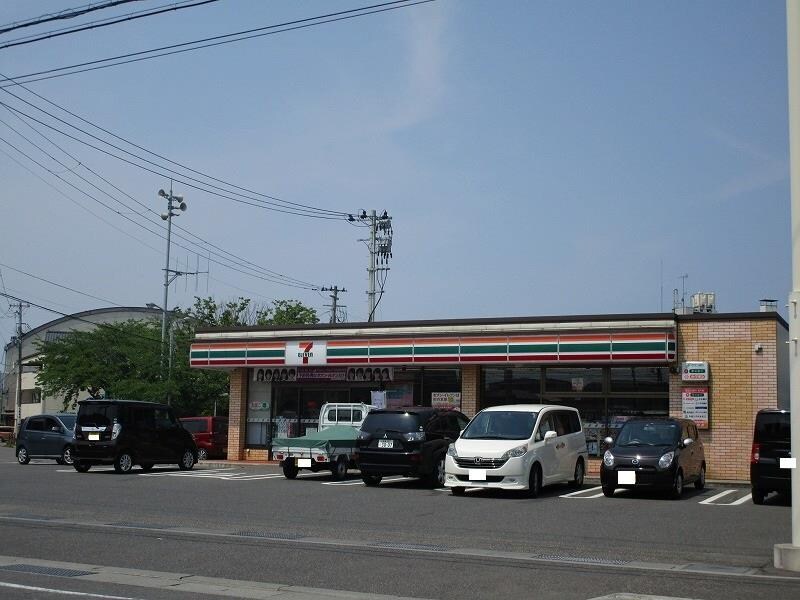 セブンイレブン新潟入船店(コンビニ)まで993m ＥＳＴＥＲＯ柳島町