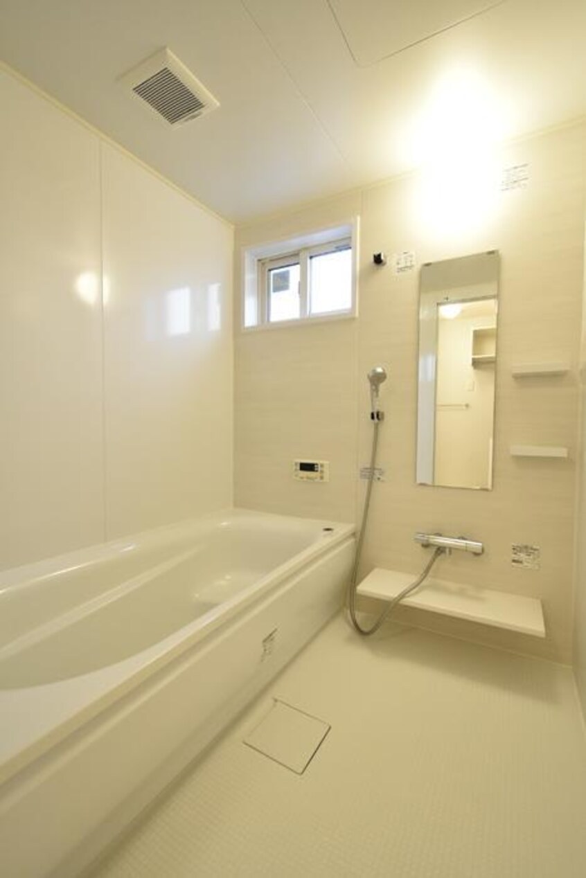  ロイヤルガーデンコート新和A