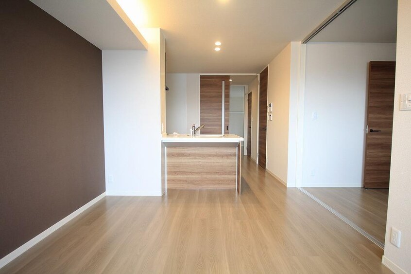  シャーメゾン万代ウェスト