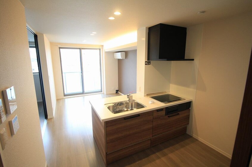  シャーメゾン万代ウェスト