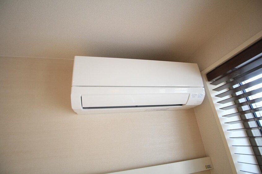  シャーメゾン万代ウェスト