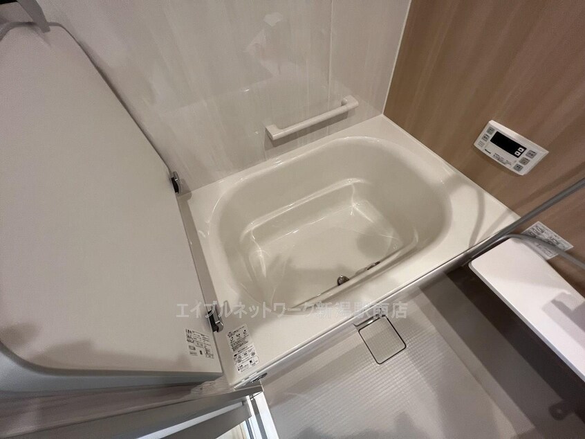  長潟１丁目貸家