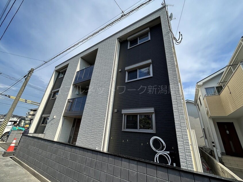  べレオ鐙西