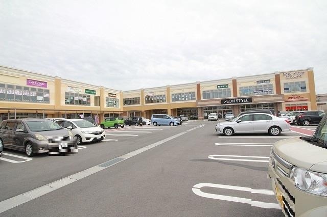 イオンスタイル上所(スーパー)まで719m フォーブル下所