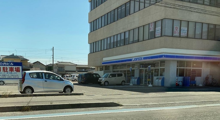 ローソン新潟堀ノ内店(コンビニ)まで390m エテルネル近江