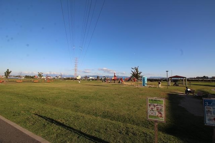 寺山公園(公園)まで1206m ブロードウェータウンＡ