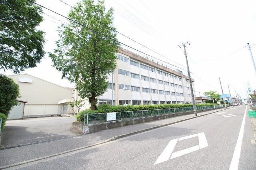 江南小学校(小学校)まで567m ラムール紫竹