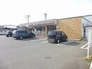セブンイレブン新潟豊店(コンビニ)まで927m ロイヤルガーデンＣ