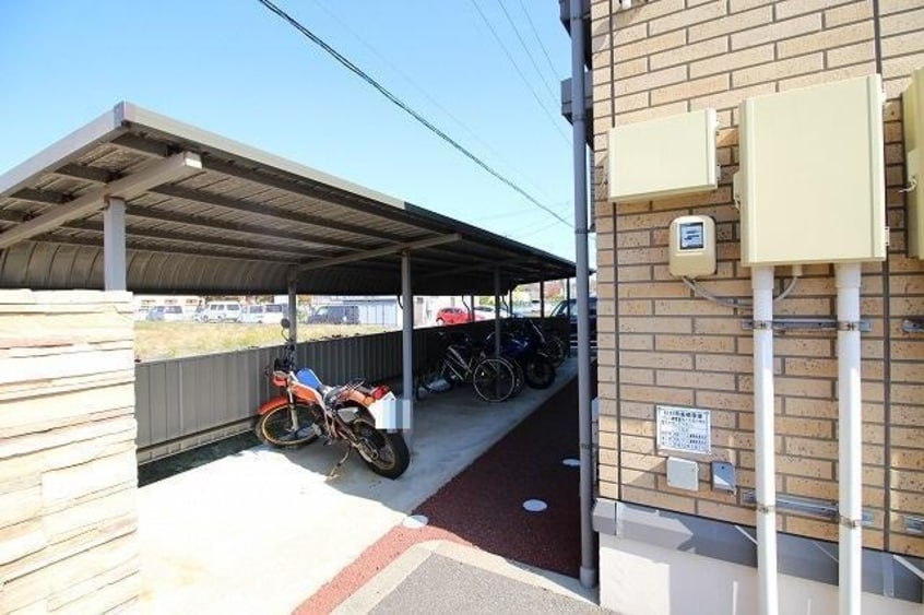 駐輪場あり。 フローラＡ