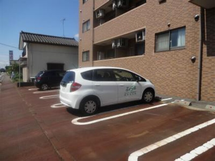  ファーストクラス白新町