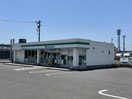 ファミリーマート新潟紫竹七丁目店(コンビニ)まで439m モア・紫竹