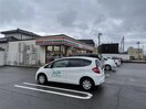 セブンイレブン新潟河渡店(コンビニ)まで928m ハイカムール松園