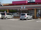 セブンイレブン新潟浜谷町店(コンビニ)まで325m フローラB