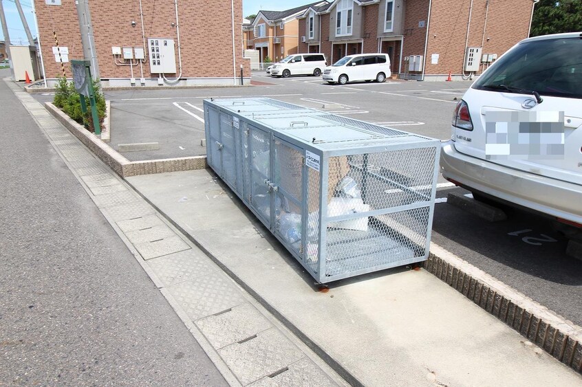 敷地内ゴミ置き場 クレスト楓