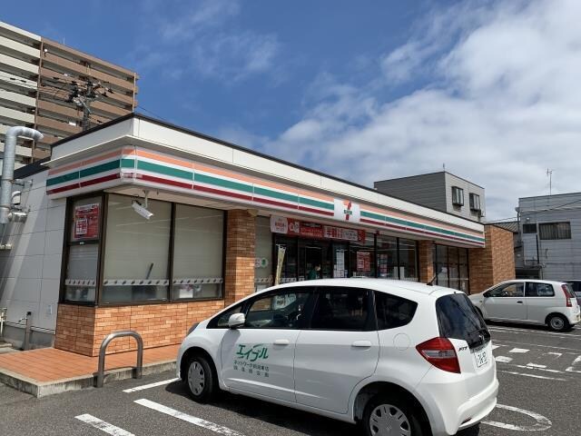 セブンイレブン新潟下木戸2丁目店(コンビニ)まで699m トリトン