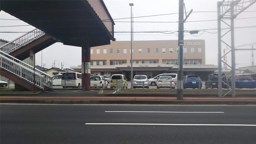 新潟東警察署(警察署/交番)まで1084m フローラルパークコート