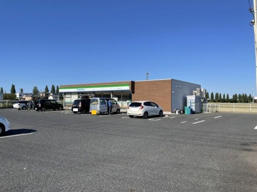 ファミリーマート新潟濁川店(コンビニ)まで1034m フレッシュタウン