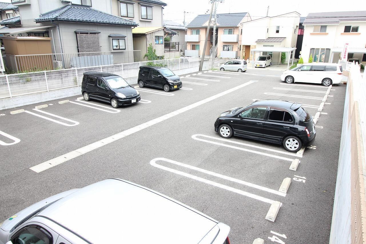 駐車場 FlourishInニイザキ