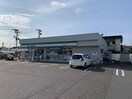 ファミリーマート新潟河渡本町店(コンビニ)まで372m ヴィラ　パーシモン