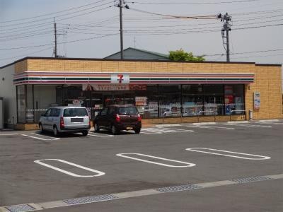 セブンイレブン新潟すみれ野店(コンビニ)まで232m チェルシー