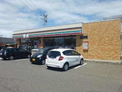 セブンイレブン新潟逢谷内店(コンビニ)まで212m イースト　イン