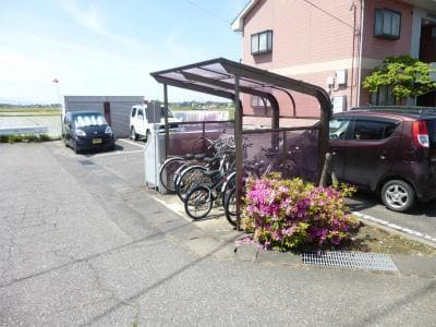 駐輪場 メゾンエクセルI・II