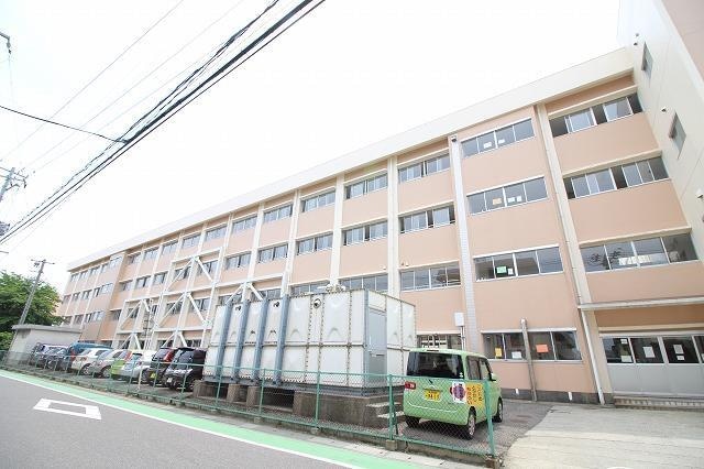 新潟市立牡丹山小学校(小学校)まで1688m コアロード